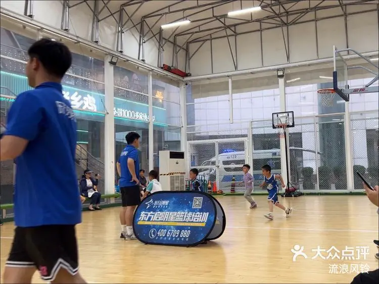 如何根据比赛需求调整篮球专项训练内容_0